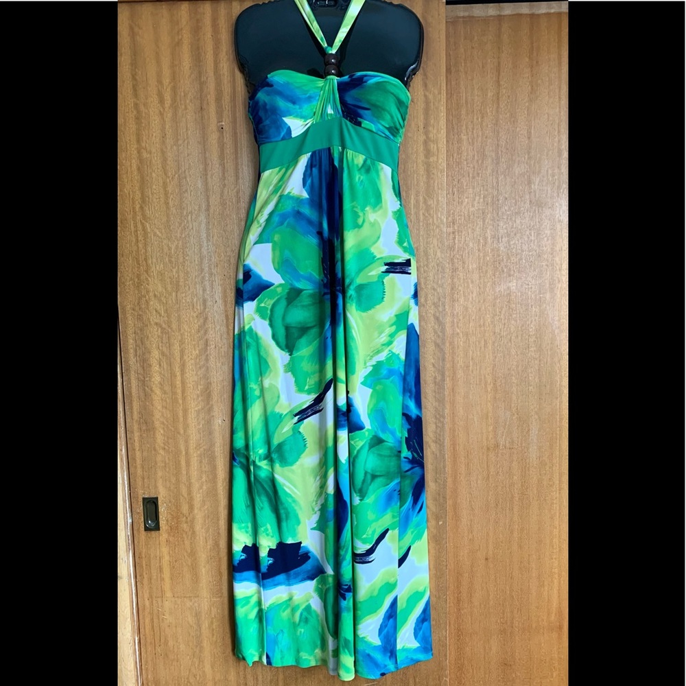 Colorful, perfectly fun and flattering long summer dress